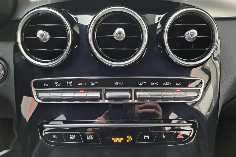 Mercedes-Benz GLC 200 (Clasa GLC) din 2023 cu 68.100 km - oferta MER197551 - foto 14
