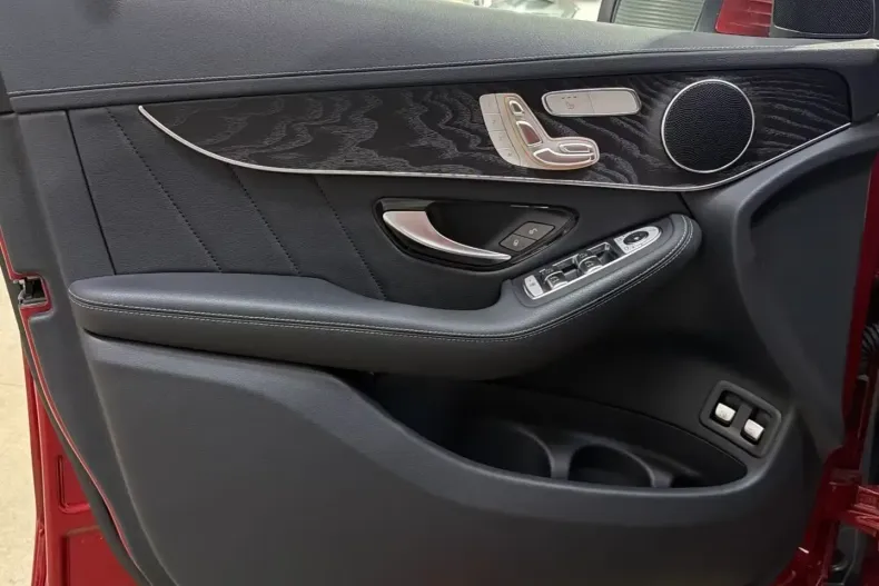 Mercedes-Benz GLC 300 (Clasa GLC) din 2022 cu 60.529 km - oferta MER197554 - foto 10