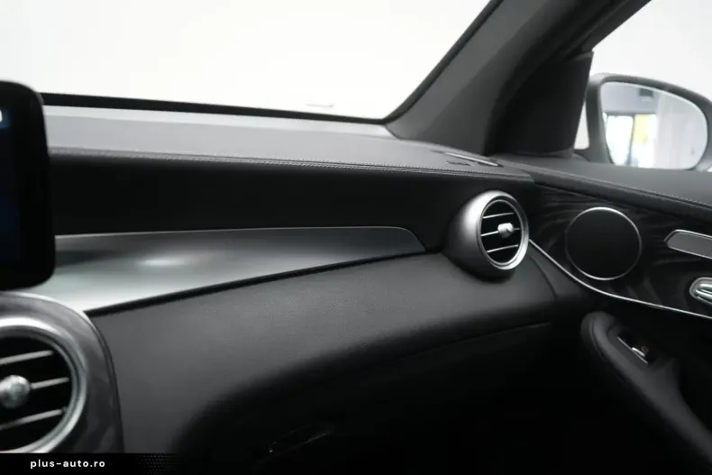 Mercedes-Benz GLC 300 (Clasa GLC) din 2022 cu 74.000 km - oferta MER197556 - foto 17