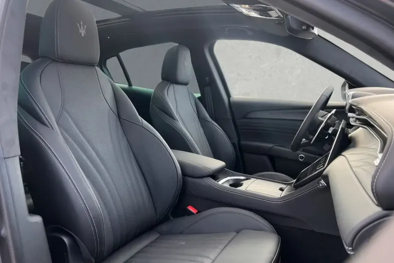 Maserati Grecale din 2025 cu 3.000 km - oferta MAS197563 - foto 9