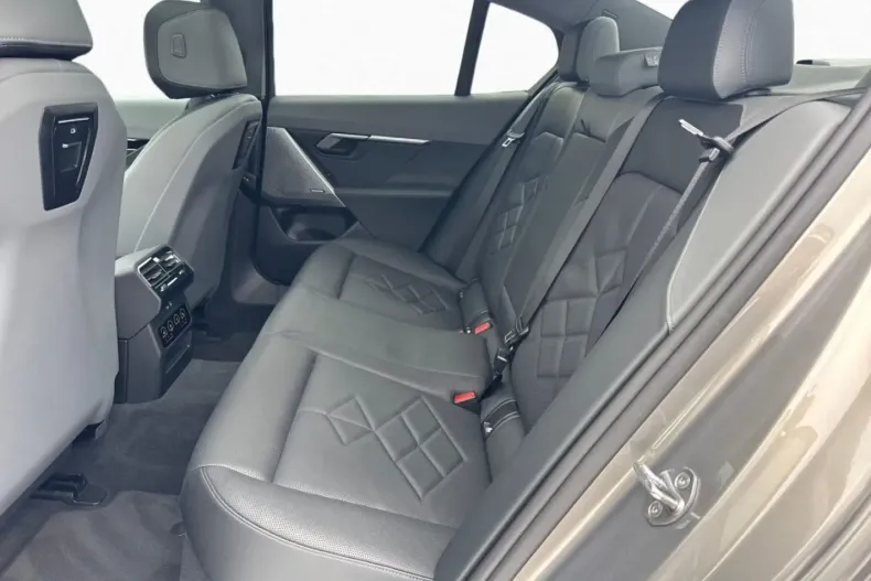 BMW 520 (Seria 5) din 2024 cu 23.900 km - oferta BMW197568 - foto 7