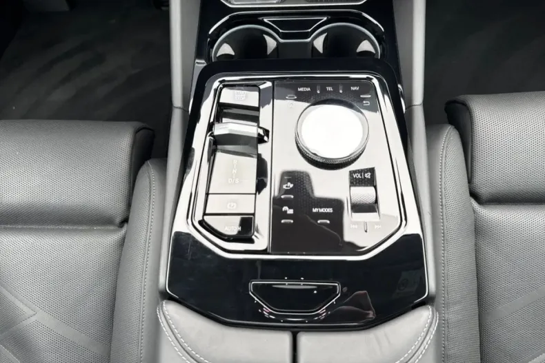 BMW 520 (Seria 5) din 2024 cu 23.900 km - oferta BMW197568 - foto 10