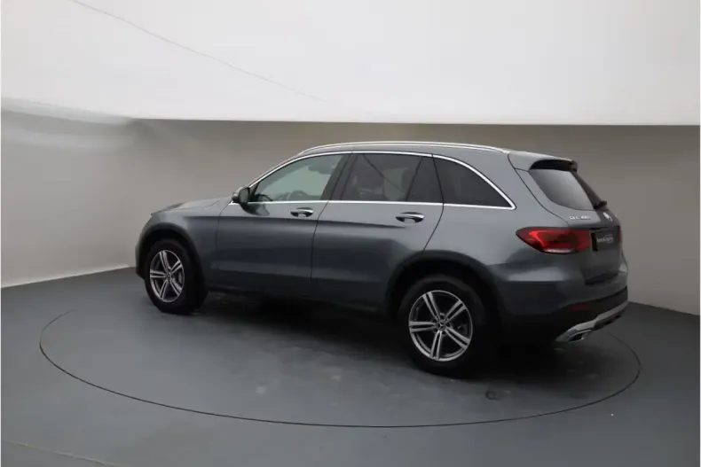 Mercedes-Benz GLC 300 (Clasa GLC) din 2022 cu 46.700 km - oferta MER197569 - foto 4