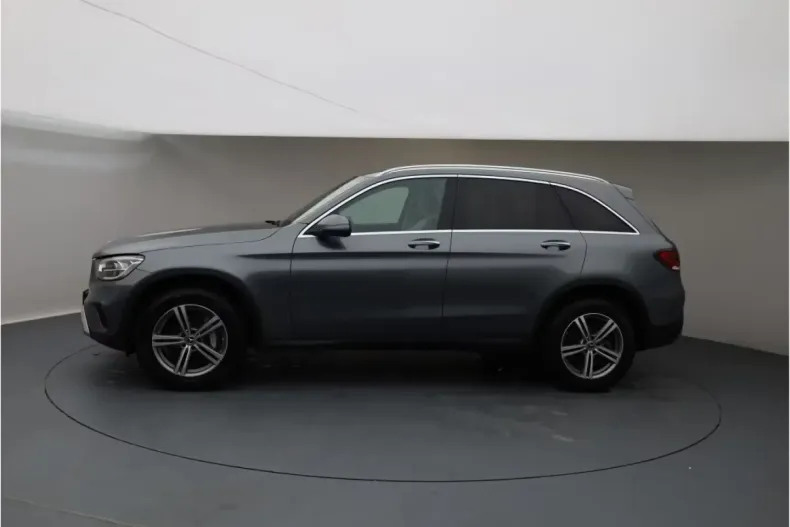 Mercedes-Benz GLC 300 (Clasa GLC) din 2022 cu 46.700 km - oferta MER197569 - foto 6