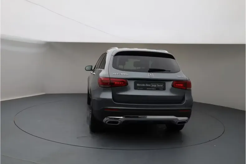 Mercedes-Benz GLC 300 (Clasa GLC) din 2022 cu 46.700 km - oferta MER197569 - foto 8