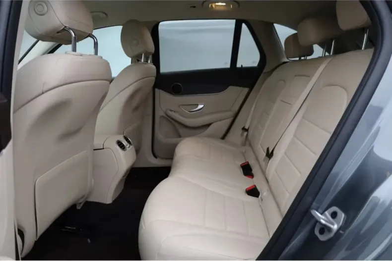 Mercedes-Benz GLC 300 (Clasa GLC) din 2022 cu 46.700 km - oferta MER197569 - foto 12