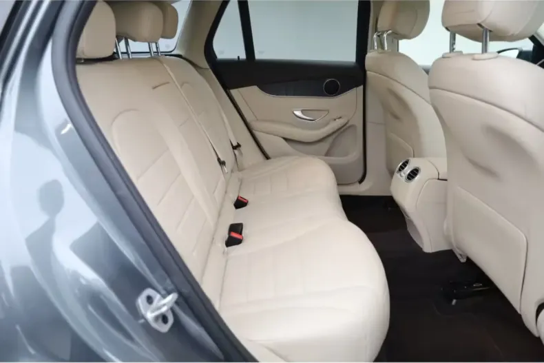 Mercedes-Benz GLC 300 (Clasa GLC) din 2022 cu 46.700 km - oferta MER197569 - foto 13