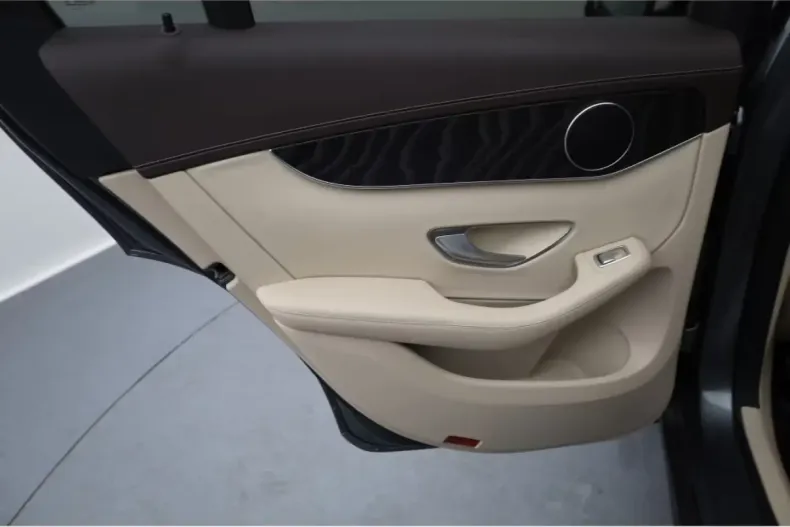 Mercedes-Benz GLC 300 (Clasa GLC) din 2022 cu 46.700 km - oferta MER197569 - foto 23