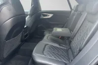 Audi Q8 din 2023 cu 80.376 km - oferta AUD197573 - foto 4