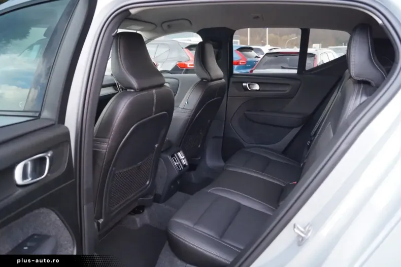 Volvo XC40 din 2025 cu 21.885 km - oferta VOL197580 - foto 12