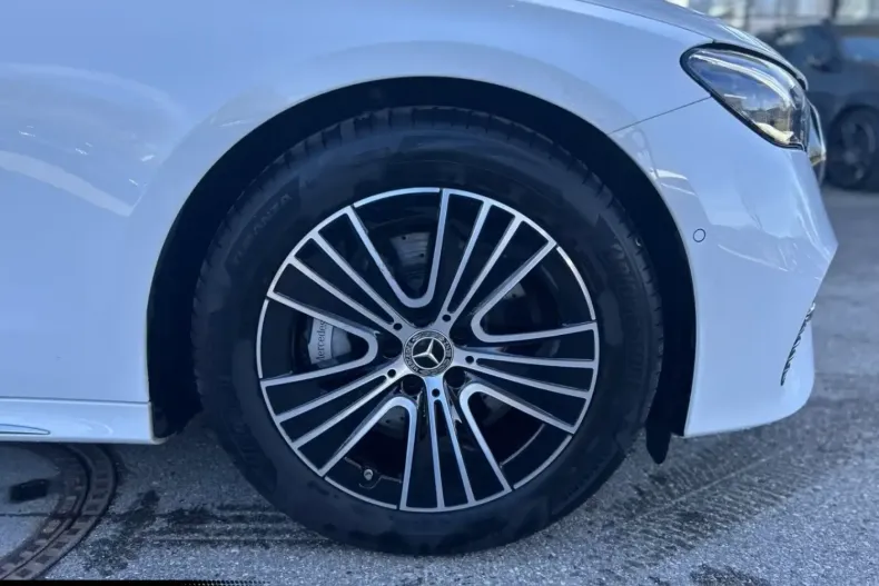 Mercedes-Benz E 200 (Clasa E) din 2024 cu 6.029 km - oferta MER197582 - foto 8