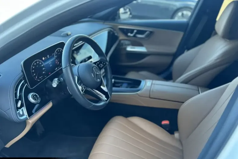 Mercedes-Benz E 200 (Clasa E) din 2024 cu 6.029 km - oferta MER197582 - foto 11