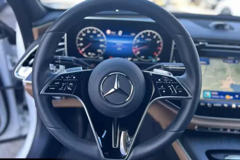 Mercedes-Benz E 200 (Clasa E) din 2024 cu 6.029 km - oferta MER197582 - foto 12