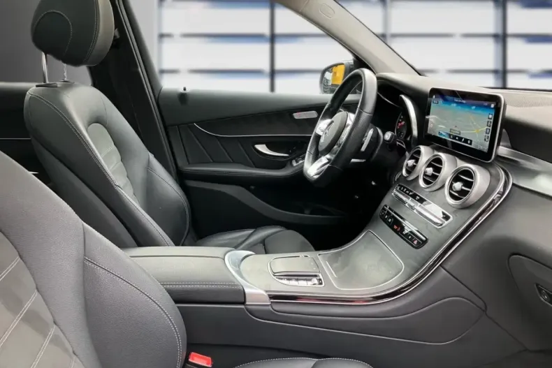 Mercedes-Benz GLC 300 (Clasa GLC) din 2022 cu 79.366 km - oferta MER197584 - foto 9