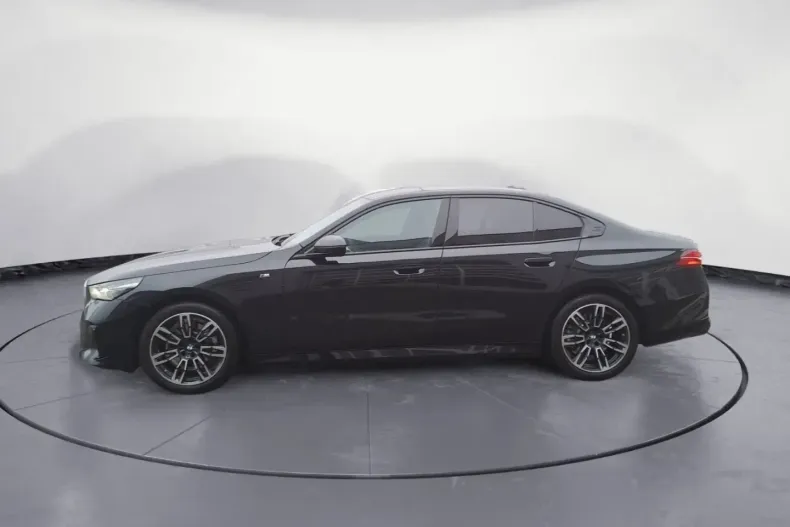 BMW 520 (Seria 5) din 2025 cu 17.727 km - oferta BMW197585 - foto 2