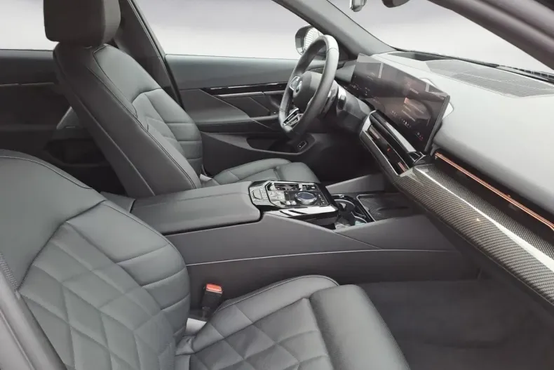 BMW 520 (Seria 5) din 2025 cu 17.727 km - oferta BMW197585 - foto 8