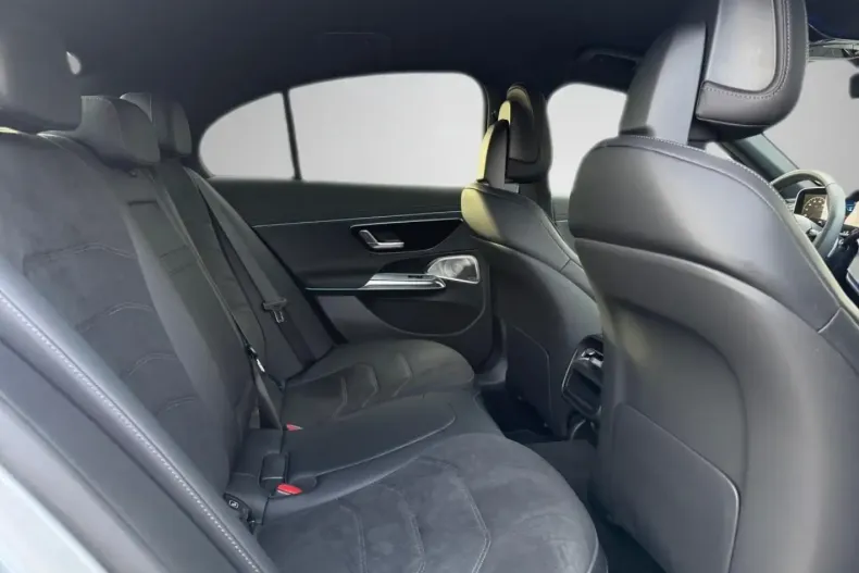 Mercedes-Benz E 200 (Clasa E) din 2025 cu 3.321 km - oferta MER197587 - foto 22