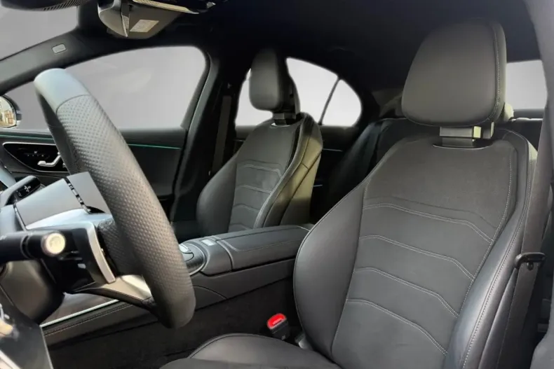 Mercedes-Benz E 200 (Clasa E) din 2025 cu 3.321 km - oferta MER197587 - foto 25