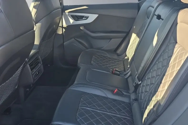 Audi Q8 din 2021 cu 87.300 km - oferta AUD197589 - foto 17