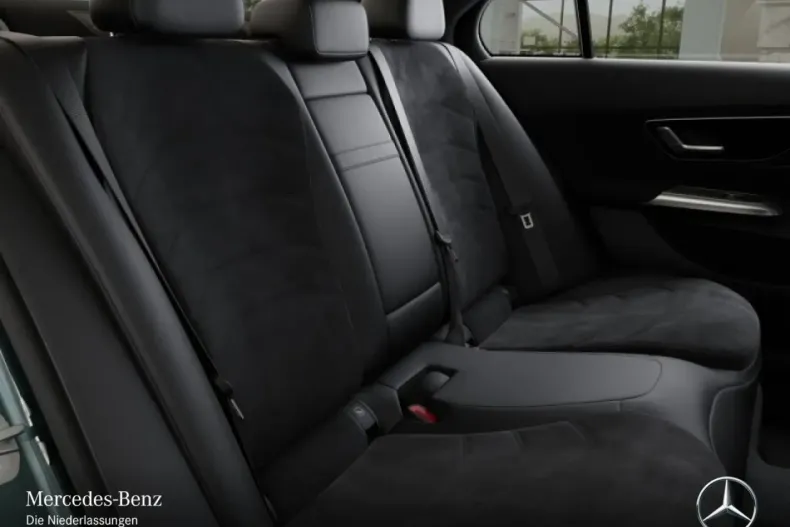 Mercedes-Benz E 200 (Clasa E) din 2025 cu 8.495 km - oferta MER197591 - foto 10