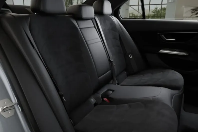 Mercedes-Benz E 200 (Clasa E) din 2025 cu 7.837 km - oferta MER197594 - foto 9