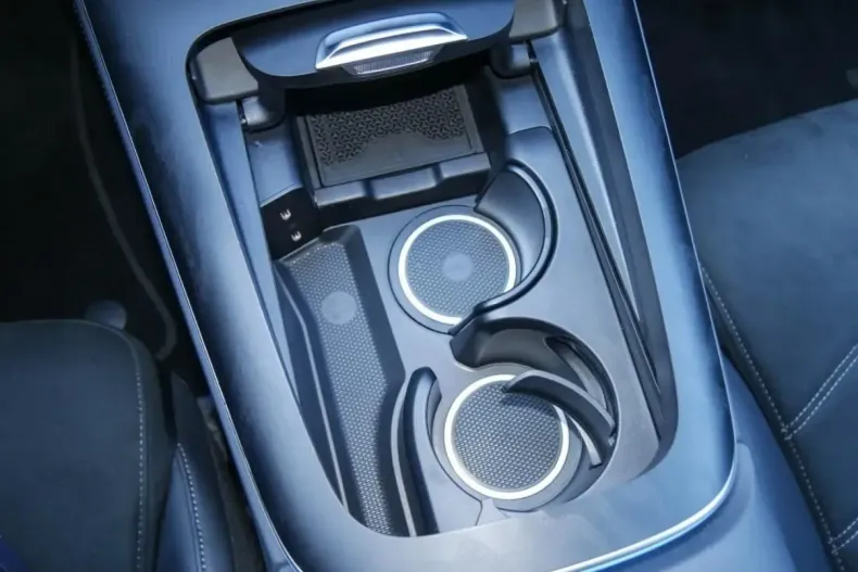 Mercedes-Benz E 300 (Clasa E) din 2024 cu 22.442 km - oferta MER197595 - foto 17