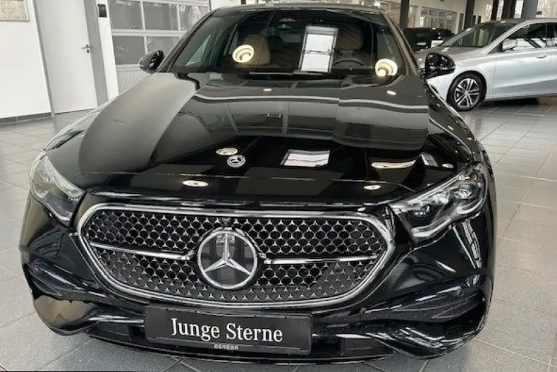 Mercedes-Benz E 200 (Clasa E) din 2025 cu 9.200 km - oferta MER197596 - foto 2