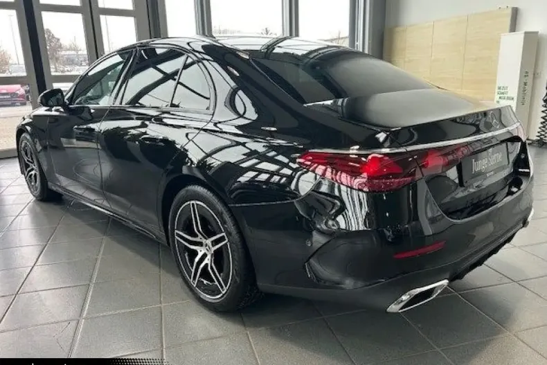 Mercedes-Benz E 200 (Clasa E) din 2025 cu 9.200 km - oferta MER197596 - foto 7