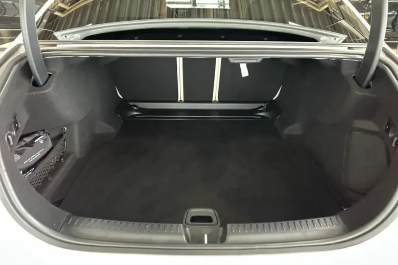 Mercedes-Benz E 200 (Clasa E) din 2024 cu 20.400 km - oferta MER197598 - foto 15