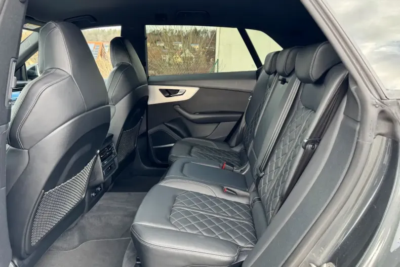 Audi Q8 din 2022 cu 88.300 km - oferta AUD197600 - foto 13