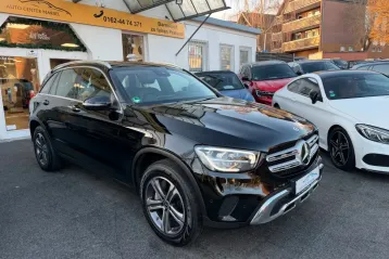Mercedes-Benz GLC 300 din 2022 - oferta MER197616