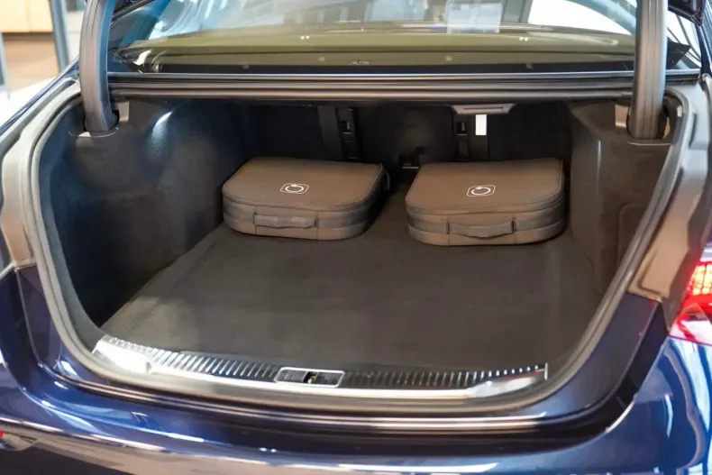 Mercedes-Benz S 580 (Clasa S) din 2024 cu 28.371 km - oferta MER197622 - foto 7