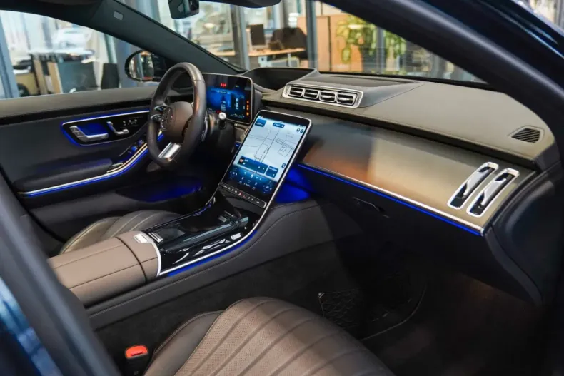 Mercedes-Benz S 580 (Clasa S) din 2024 cu 28.371 km - oferta MER197622 - foto 10