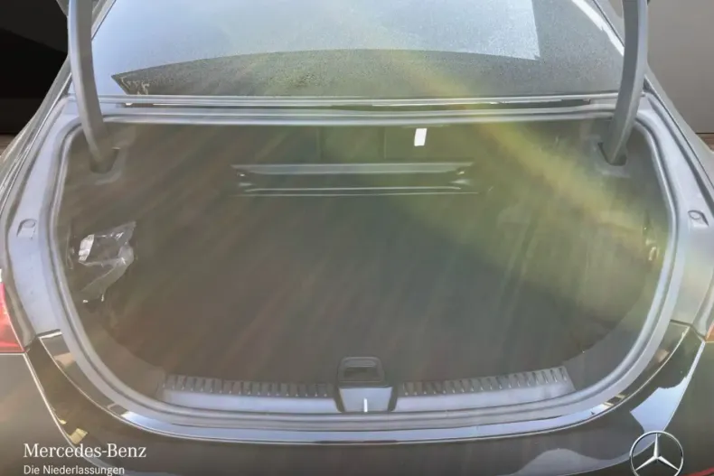 Mercedes-Benz E 200 (Clasa E) din 2025 cu 14.633 km - oferta MER197626 - foto 15