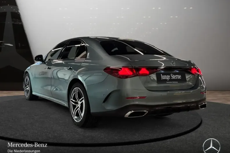 Mercedes-Benz E 200 (Clasa E) din 2025 cu 3.400 km - oferta MER197631 - foto 7