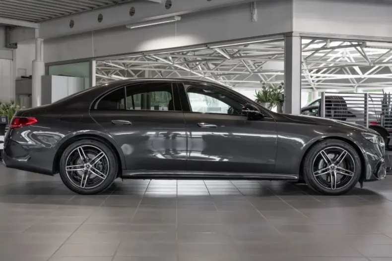 Mercedes-Benz E 200 (Clasa E) din 2025 cu 9.522 km - oferta MER197638 - foto 4