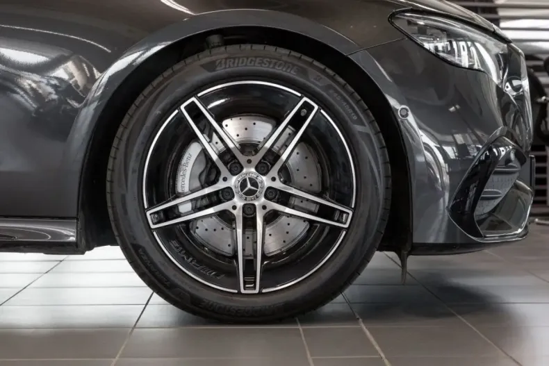 Mercedes-Benz E 200 (Clasa E) din 2025 cu 9.522 km - oferta MER197638 - foto 8