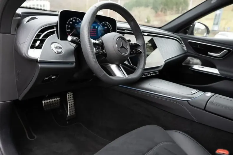 Mercedes-Benz E 300 (Clasa E) din 2025 cu 8.685 km - oferta MER197640 - foto 19