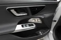 Mercedes-Benz E 300 (Clasa E) din 2025 cu 8.685 km - oferta MER197640 - foto 20