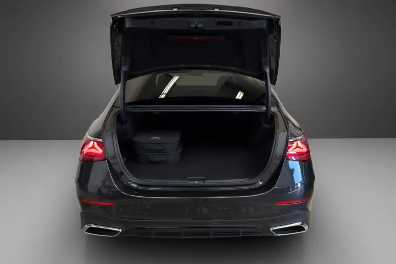 Mercedes-Benz E 300 (Clasa E) din 2025 cu 8.607 km - oferta MER197641 - foto 12