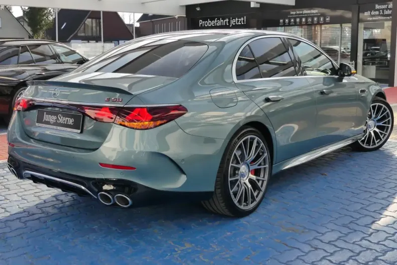 Mercedes-Benz E 53 AMG (Clasa E) din 2025 cu 10.200 km - oferta MER197643 - foto 4