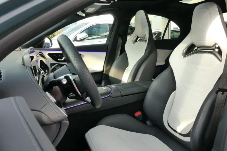 Mercedes-Benz E 53 AMG (Clasa E) din 2025 cu 10.200 km - oferta MER197643 - foto 9