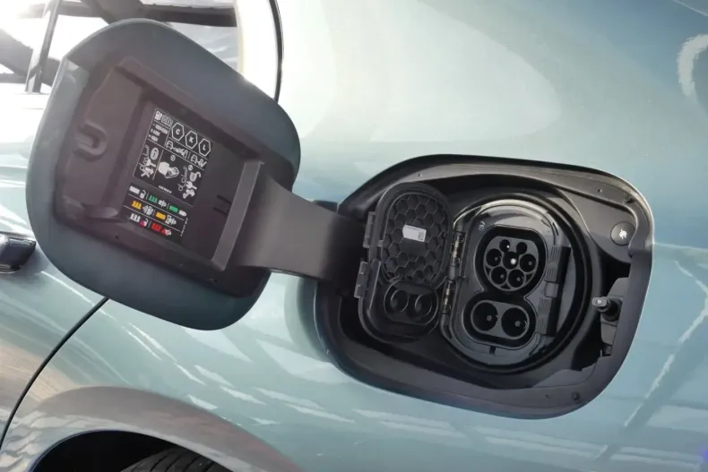 Mercedes-Benz E 53 AMG (Clasa E) din 2025 cu 10.200 km - oferta MER197643 - foto 22