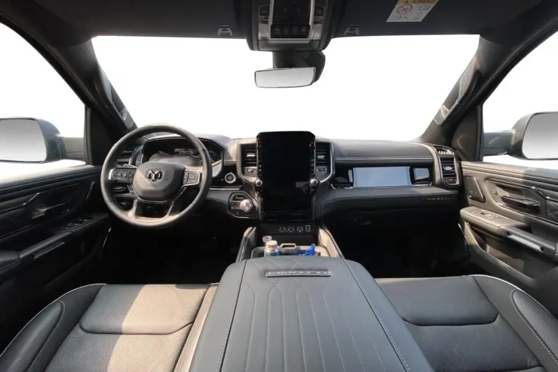 Dodge RAM din 2025 cu 11.800 km - oferta DOD197652 - foto 2