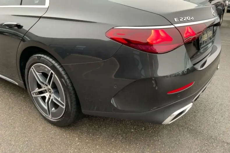 Mercedes-Benz E 220 (Clasa E) din 2025 cu 10.000 km - oferta MER197656 - foto 19