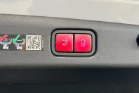 Mercedes-Benz E 300 (Clasa E) din 2025 cu 10.600 km - oferta MER197661 - foto 18