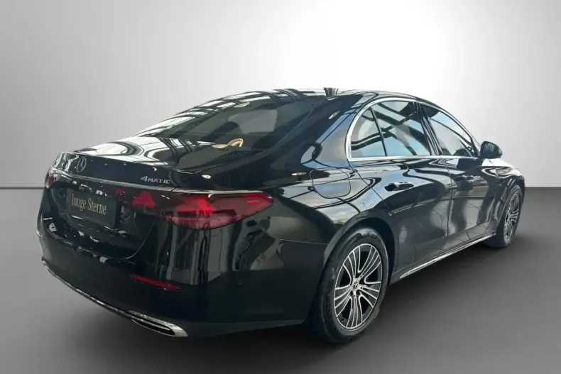 Mercedes-Benz E 450 (Clasa E) din 2025 cu 27.945 km - oferta MER197676 - foto 6