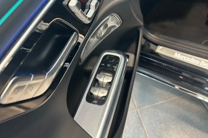 Mercedes-Benz E 450 (Clasa E) din 2025 cu 27.945 km - oferta MER197676 - foto 14