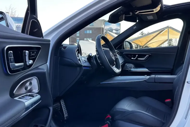 Mercedes-Benz E 53 AMG (Clasa E) din 2025 cu 6.500 km - oferta MER197677 - foto 8