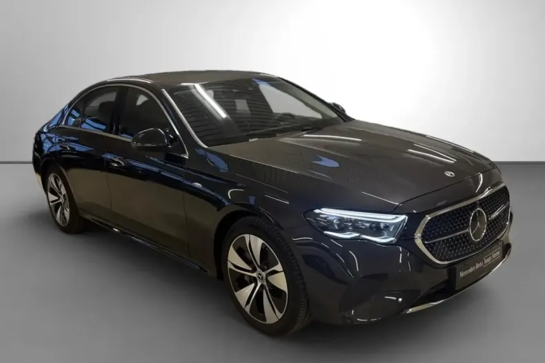 Mercedes-Benz E 300 (Clasa E) din 2025 cu 3.900 km - oferta MER197679 - foto 4